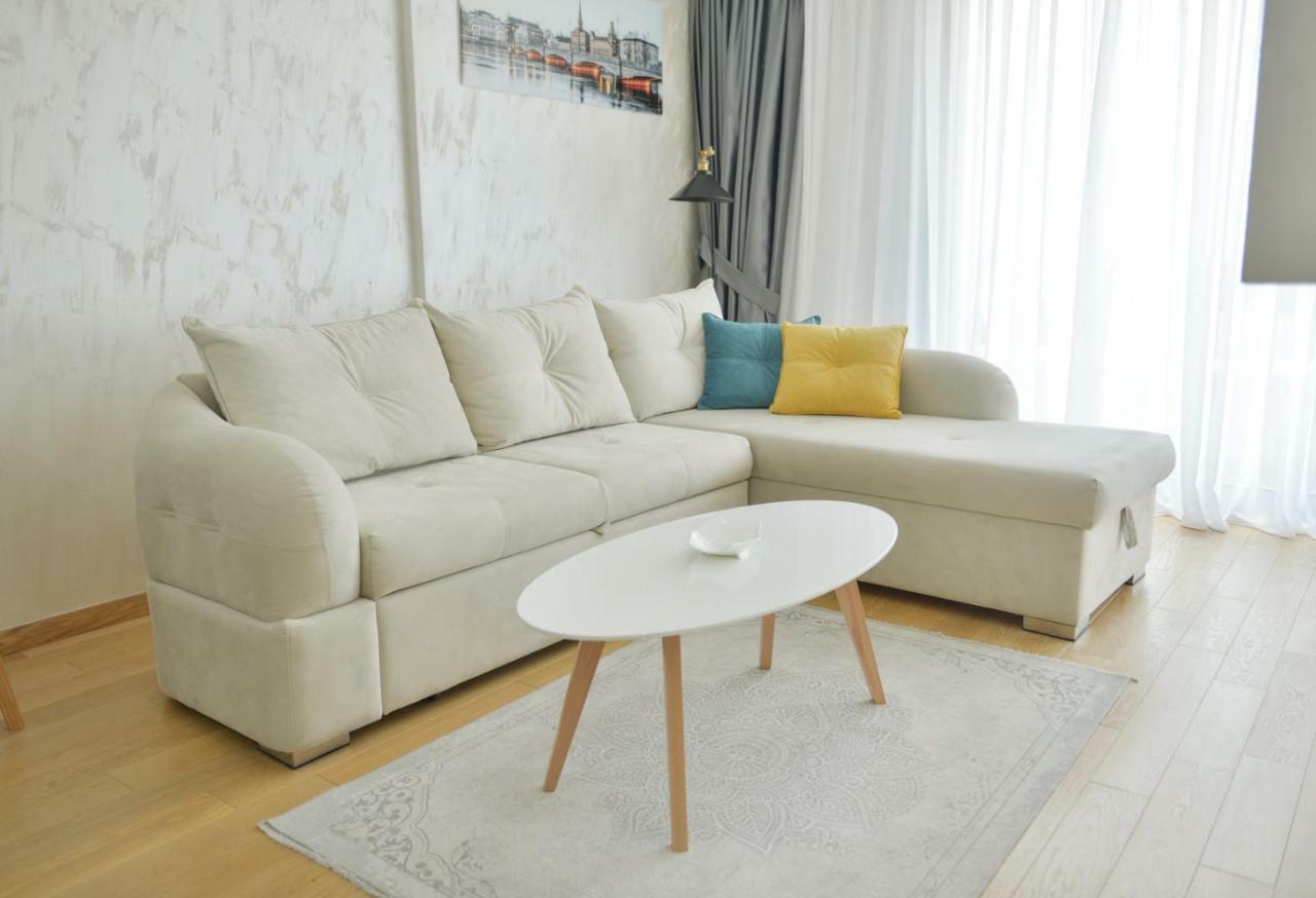 Old Town Apartment *